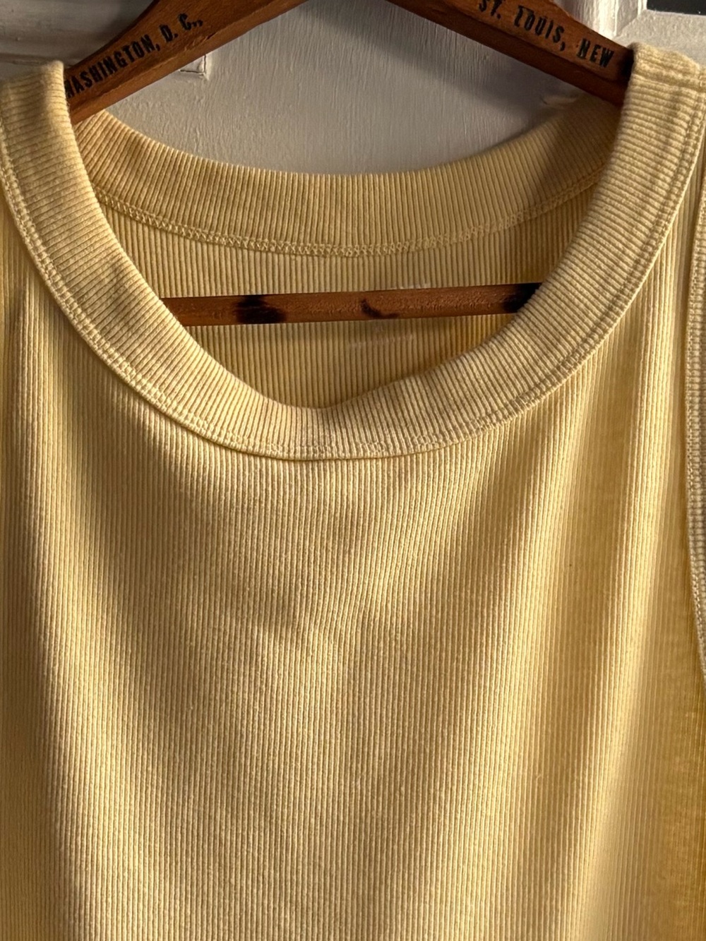 Old Navy Ribbed Cotton Blend Tank Top Yellow Sleeveless Casual Basic XL - Picture 3 of 7